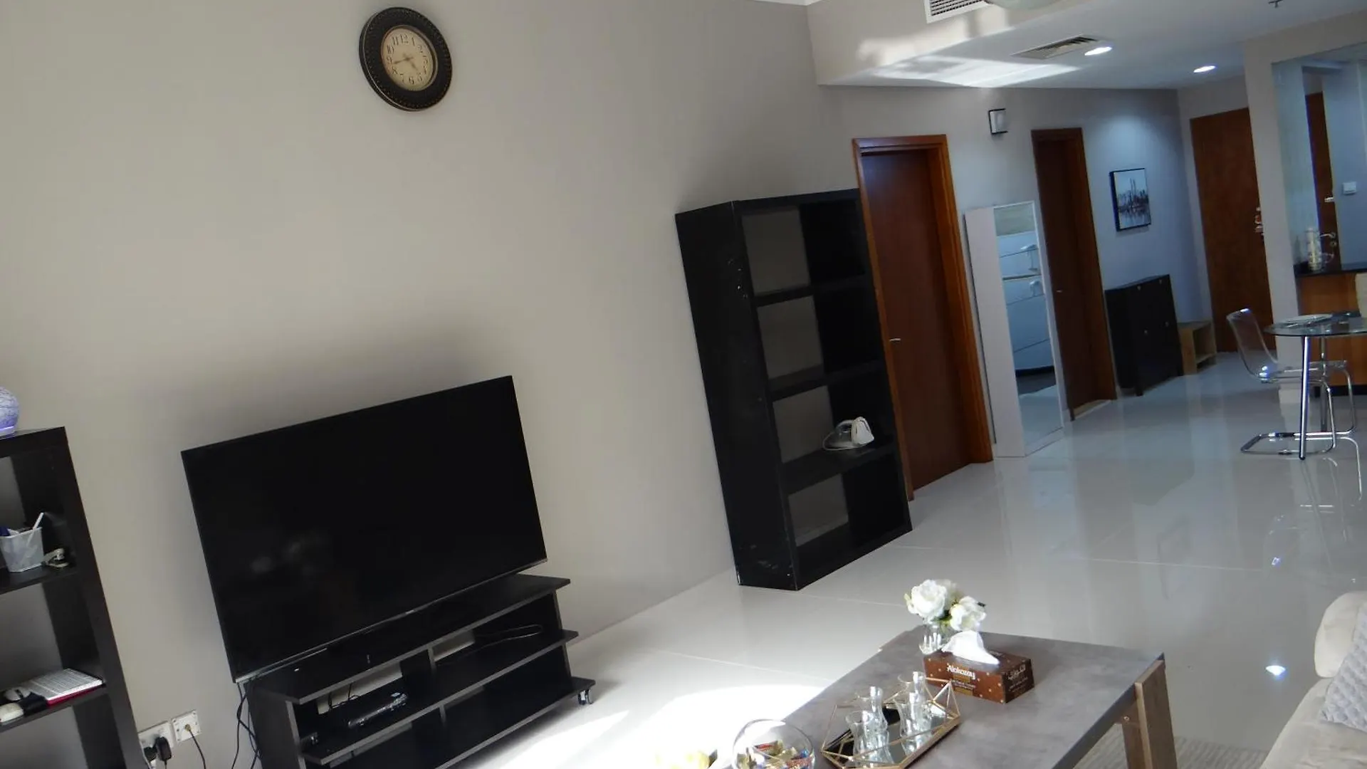 Huge Entire Apartment For With Free Pool, Steam & Sauna , Dubai