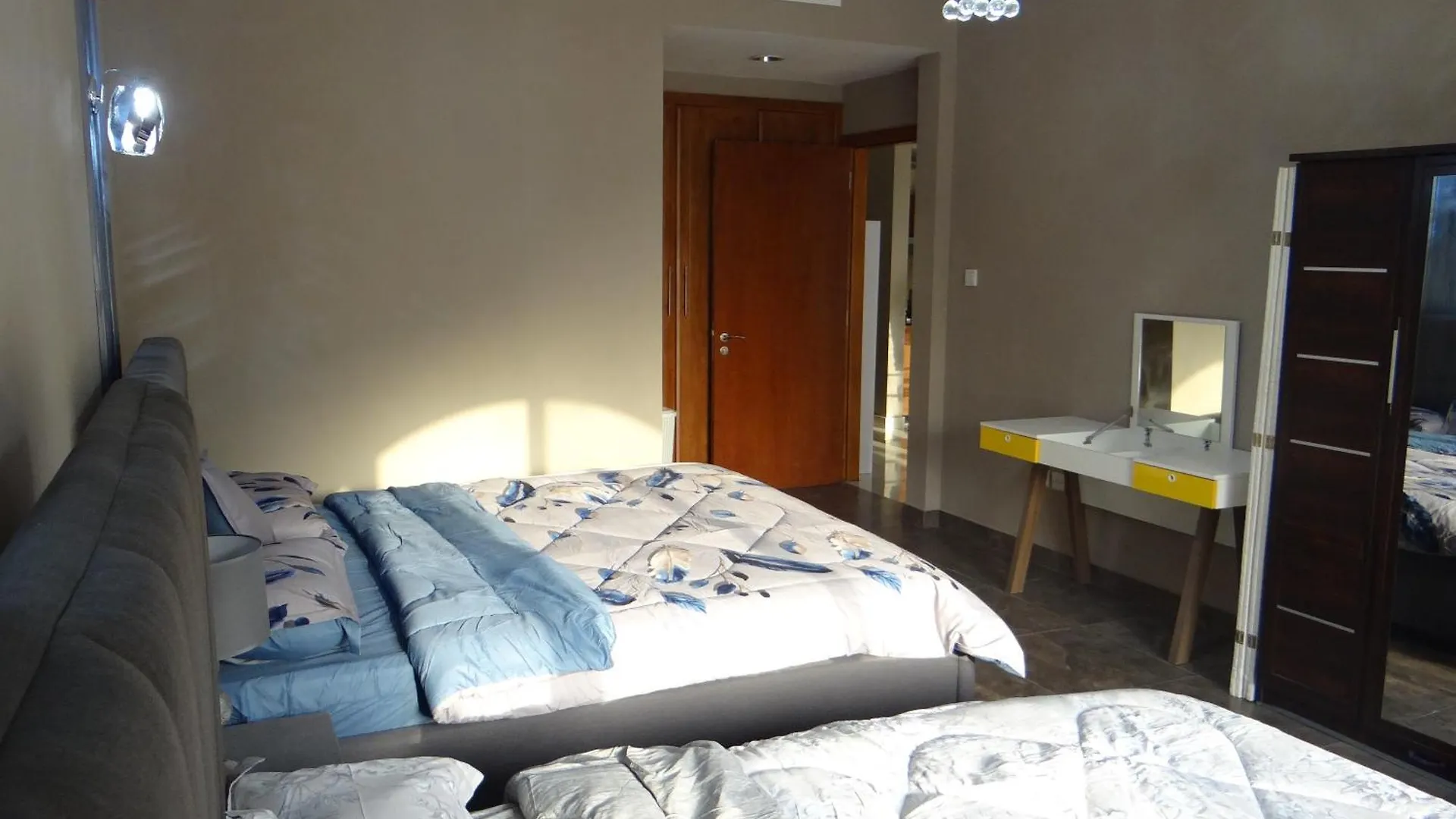 Huge Entire Apartment For With Free Pool, Steam & Sauna , Dubai United Arab Emirates